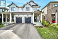 82 PREST WAY | Fergus Ontario | Slide Image Five