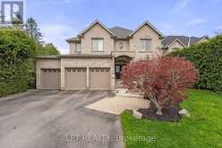 112 TYLER STREET | Aurora Ontario | Slide Image Two