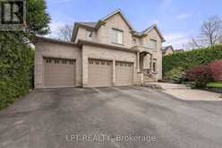 112 TYLER STREET | Aurora Ontario | Slide Image Three