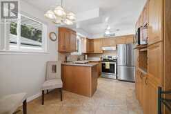 343 DUNCOMBE DRIVE | Burlington Ontario | Slide Image Thirteen