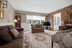 343 DUNCOMBE DRIVE | Burlington Ontario | Slide Image Eight