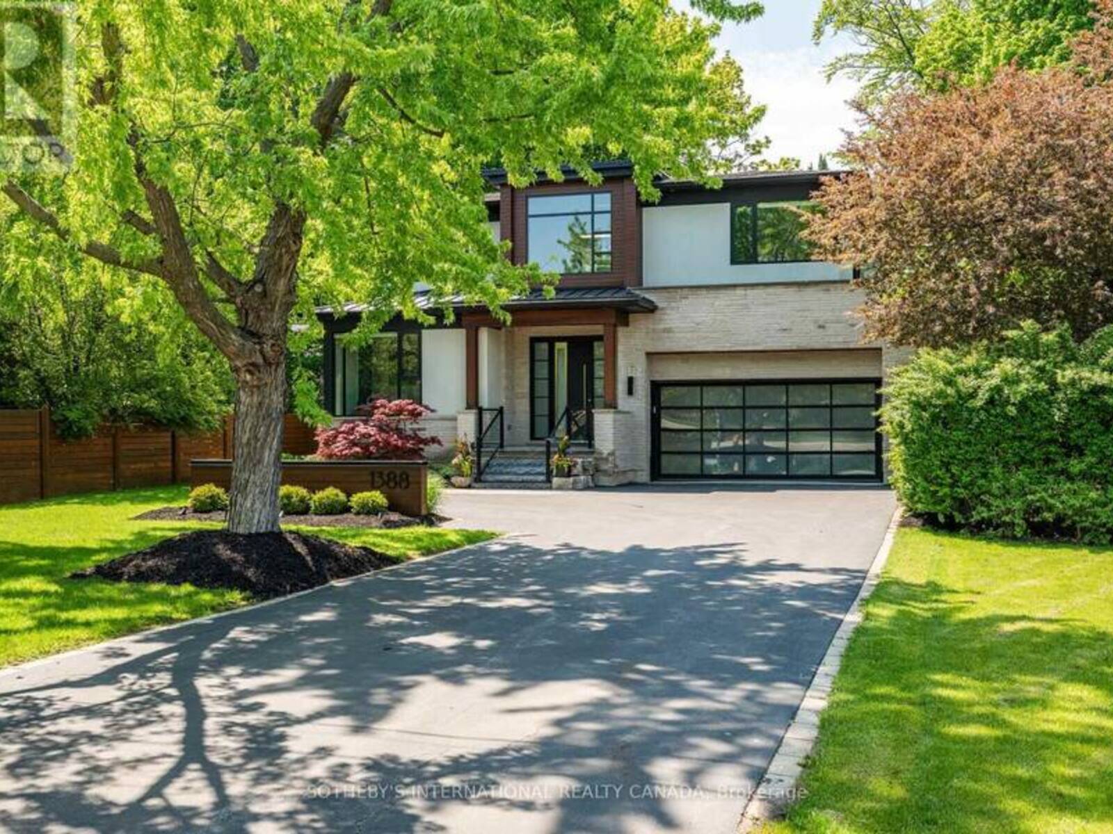 1388 ACTON CRESCENT, Oakville, Ontario L6J 2S5
