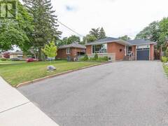 128 THE WESTWAY Toronto Ontario, M9P 2B9