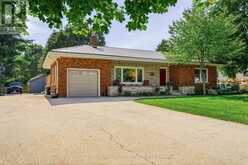 670 THOMPSON ROAD | Hamilton Ontario | Slide Image Three