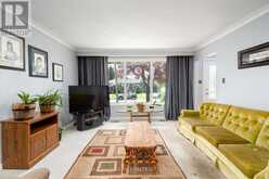 14 FINTONA AVENUE | Toronto Ontario | Slide Image Eight