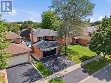 2055 HUNTERS WOOD DRIVE | Burlington Ontario | Slide Image Forty-five