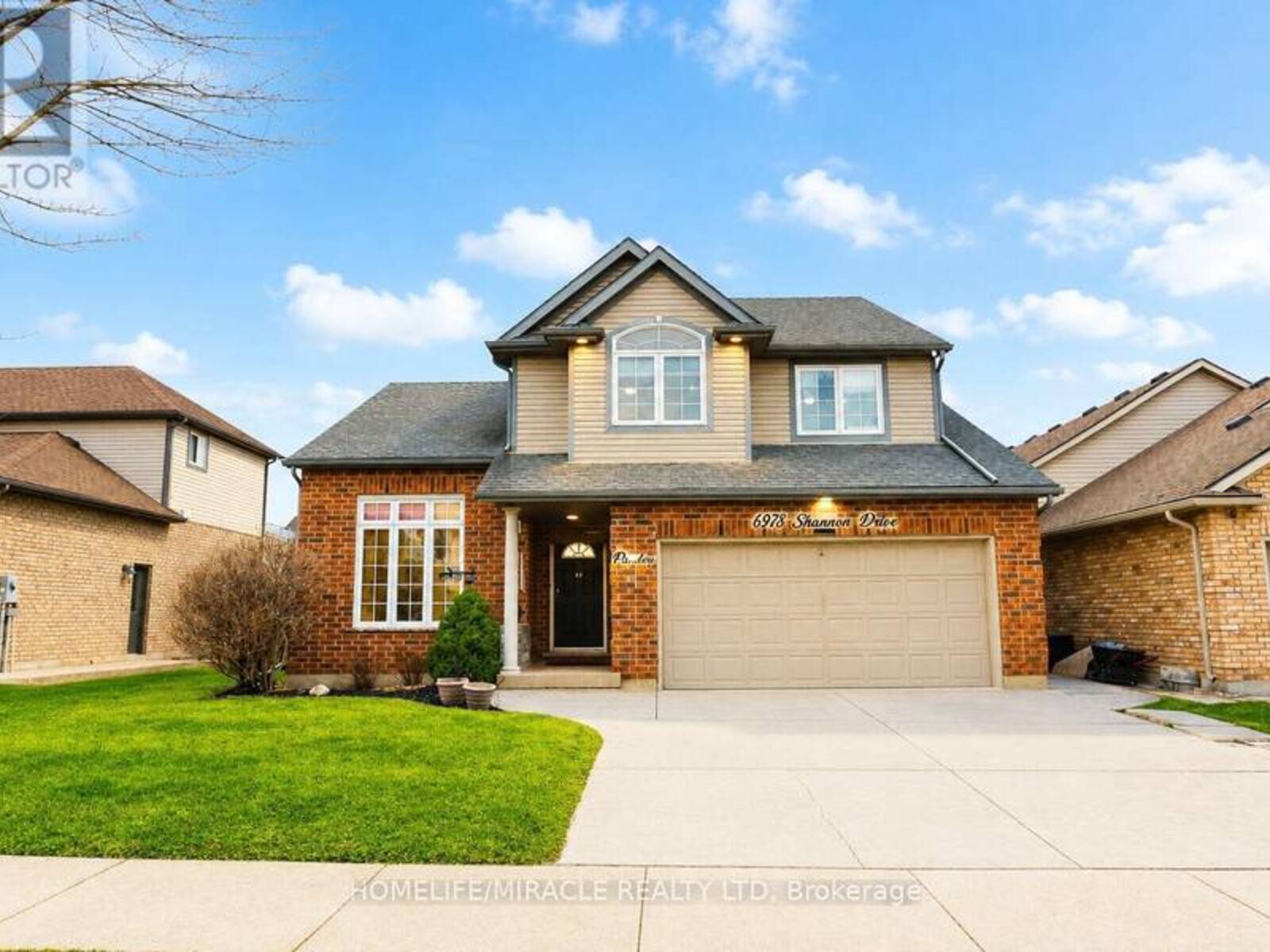 6978 SHANNON DRIVE, Niagara Falls, Ontario L2H 3N7