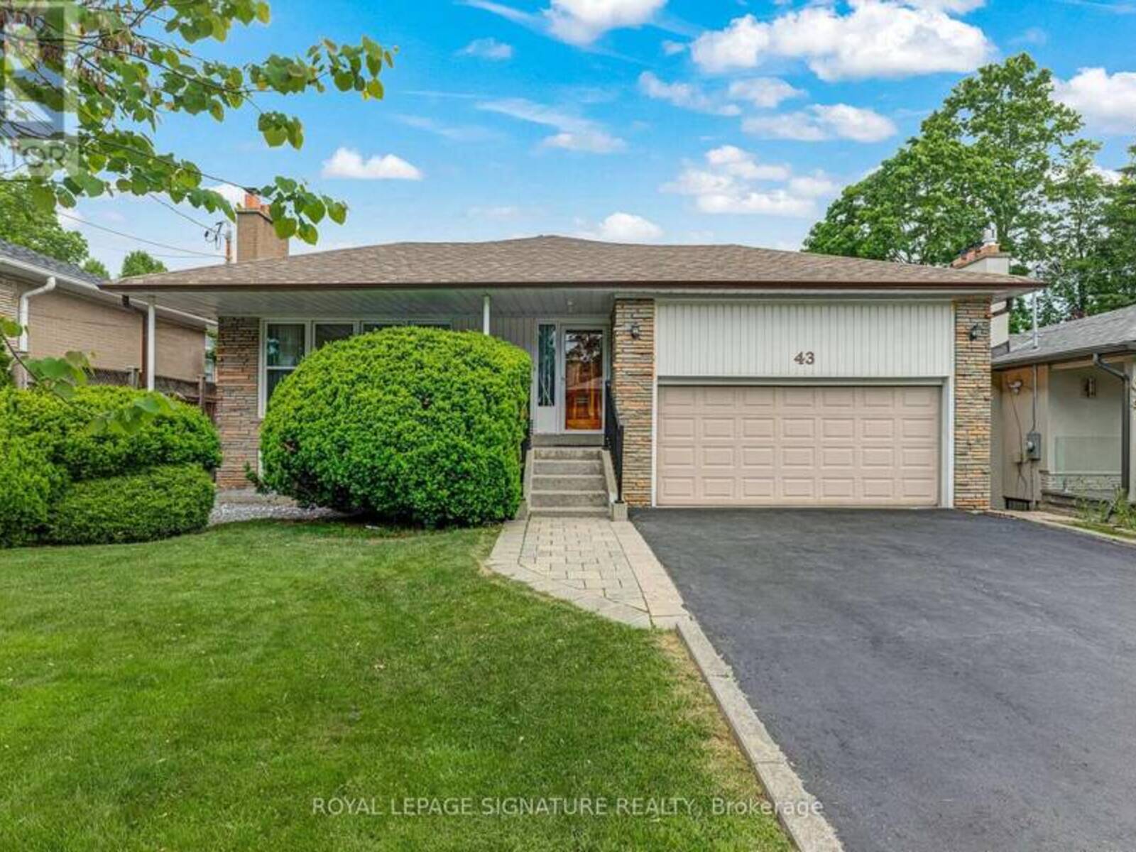 43 VIAMEDE CRESCENT, Toronto, Ontario M2K 2A7