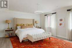 18A DEER PARK CRESCENT | Toronto Ontario | Slide Image Seventeen