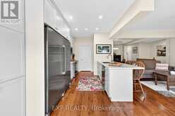 17 WYNDHAM CIRCLE | Georgina Ontario | Slide Image Sixteen