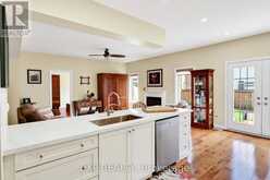 17 WYNDHAM CIRCLE | Georgina Ontario | Slide Image Eighteen