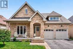 17 WYNDHAM CIRCLE | Georgina Ontario | Slide Image One