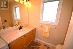 70 PENNSYLVANIA AVE | Wasaga Beach Ontario | Slide Image Ten