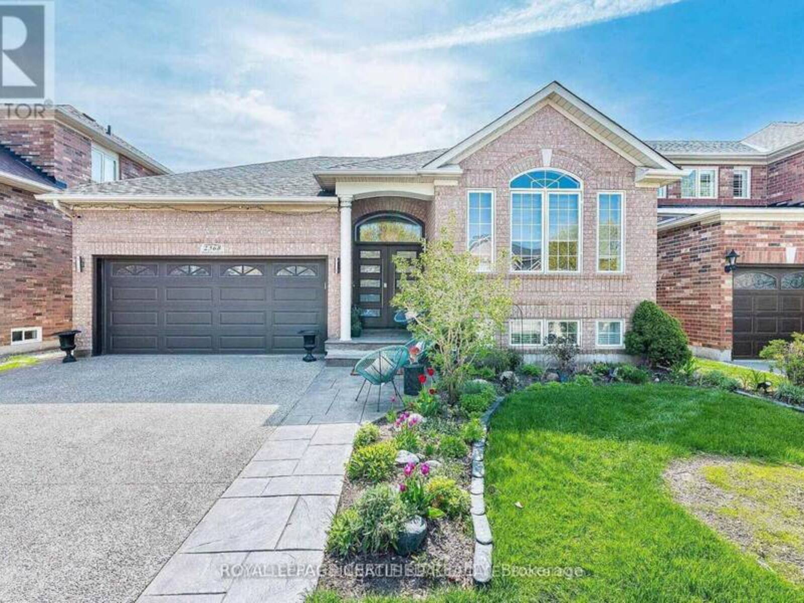 2368 FOXHOLE CIRCLE, Oakville, Ontario L6M 4X4