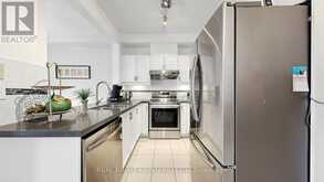 23 PIERA GARDENS | Markham Ontario | Slide Image Ten