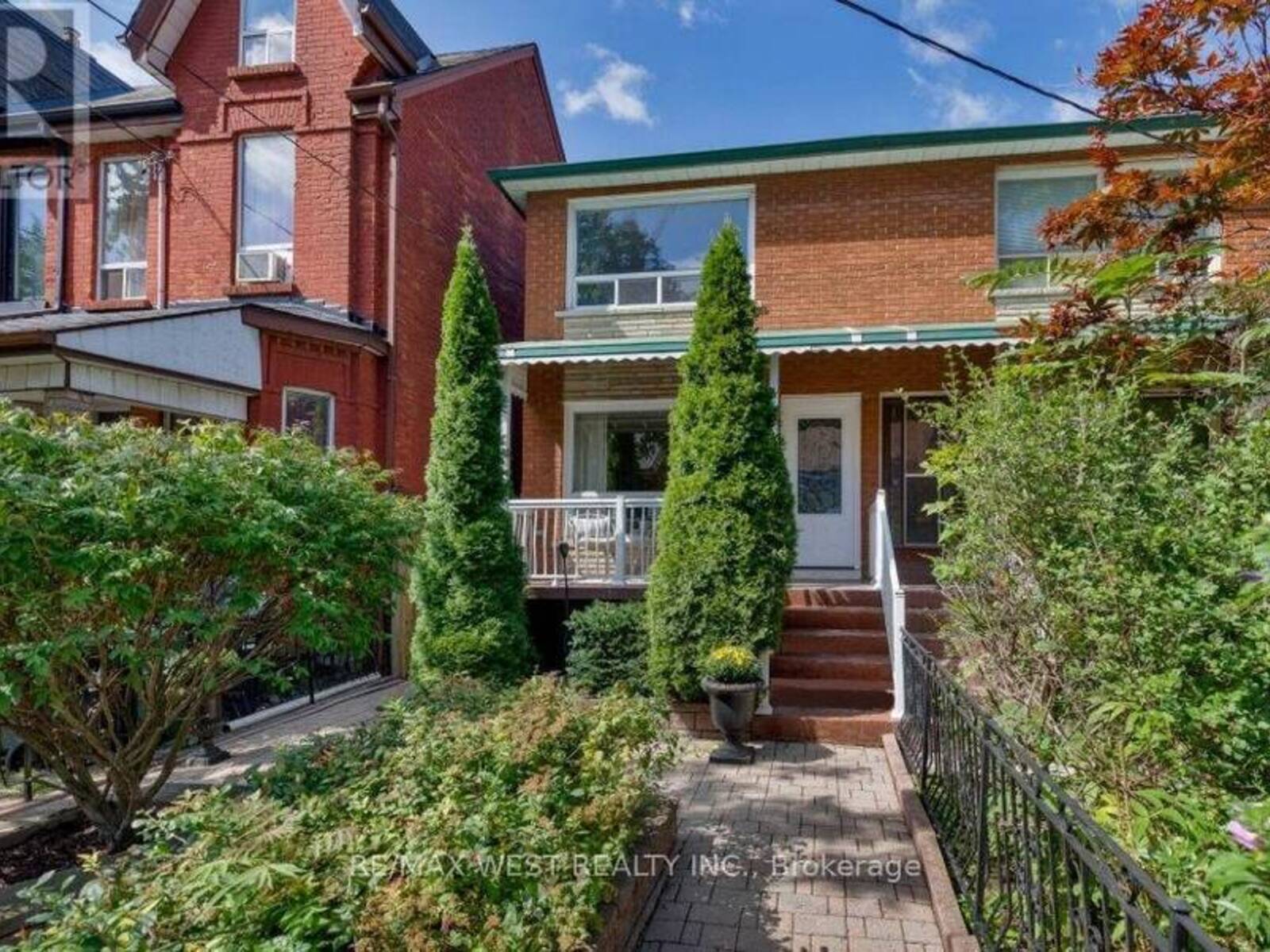 214 MARKHAM STREET, Toronto, Ontario M6J 2G6