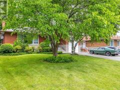 138 KENNARD AVENUE Toronto Ontario, M3H 4M5