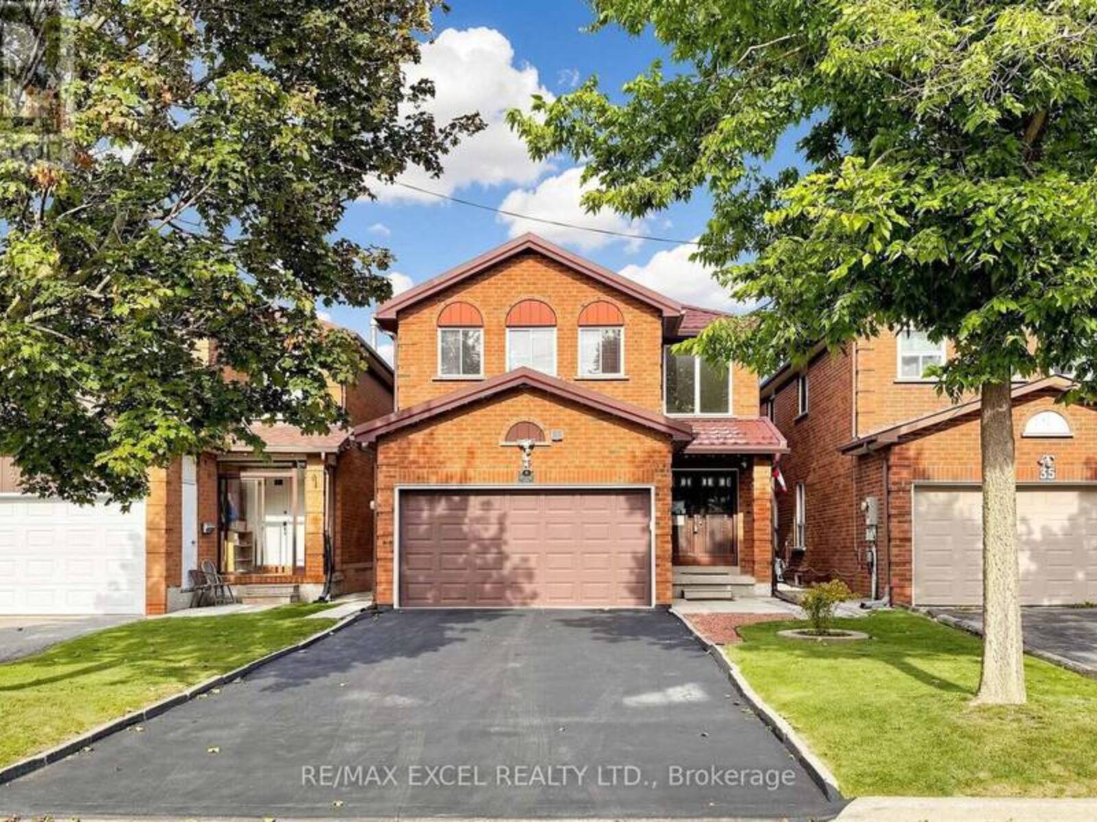 33 WHARTON SQUARE, Toronto, Ontario M1V 4M9
