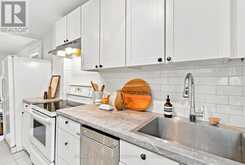 21 MENDEL AVENUE | Toronto Ontario | Slide Image Thirteen