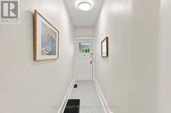 21 MENDEL AVENUE | Toronto Ontario | Slide Image Four
