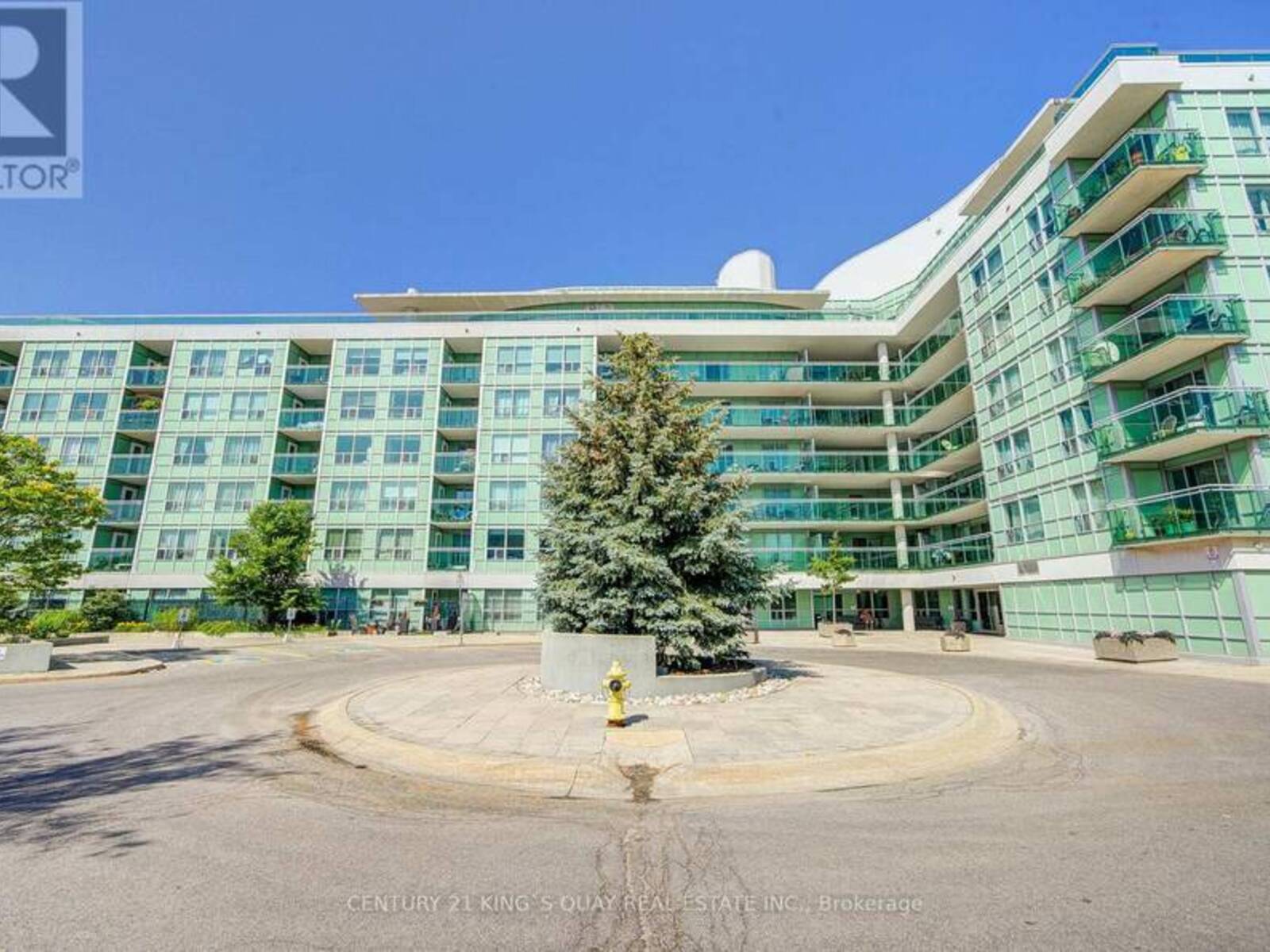 227 - 60 FAIRFAX CRESCENT, Toronto, Ontario M1L 0E1