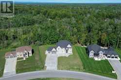 26 BIRCHWOOD LANE | Angus Ontario | Slide Image Six
