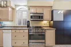 17 - 520 SILKEN LAUMANN DRIVE | Newmarket Ontario | Slide Image Twenty-one