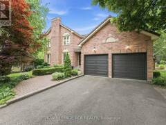 107 WINDHAM TRAIL Aurora Ontario, L4G 5L6