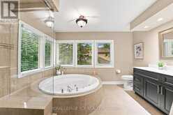 107 WINDHAM TRAIL | Aurora Ontario | Slide Image Twenty-seven