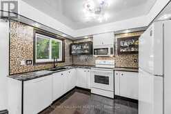 106 LARRATT LANE | Richmond Hill Ontario | Slide Image Sixteen