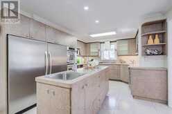 77 ROSEDALE HEIGHTS DRIVE | Vaughan Ontario | Slide Image Twelve