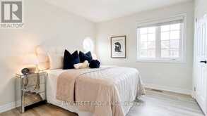 5 TOTTENHAM COURT | Markham Ontario | Slide Image Thirteen