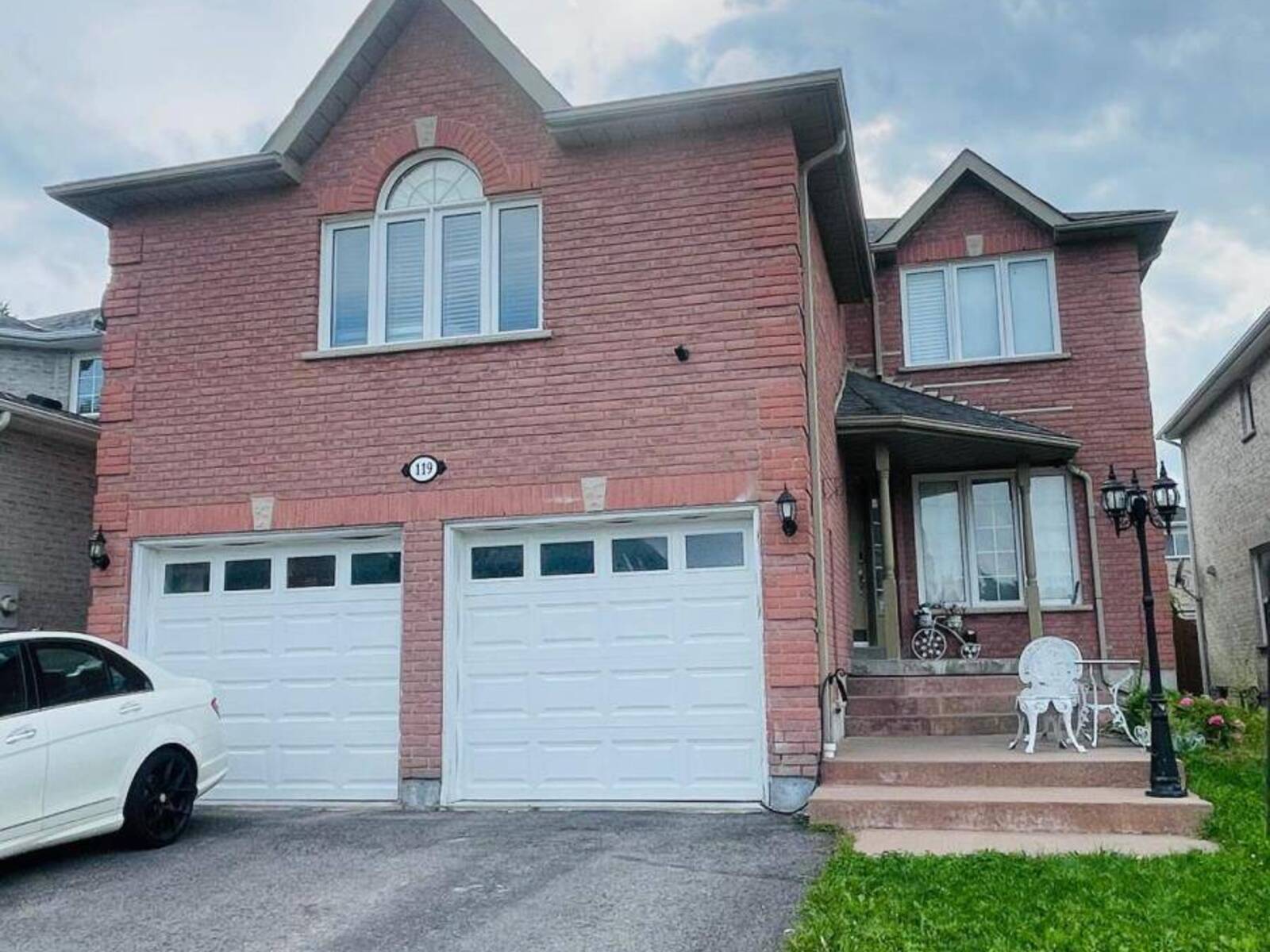 119 VIOLET STREET, Barrie, Ontario L4N 9M8