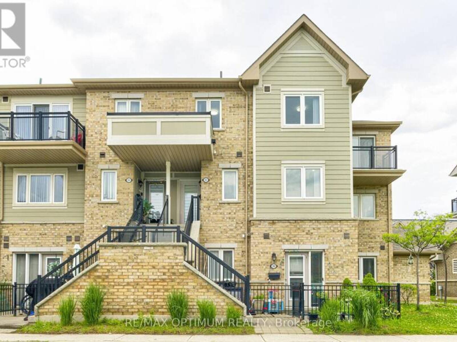 303 - 250 SUNNY MEADOW BOULEVARD, Brampton, Ontario L6R 3Y6