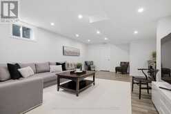 11 REGENCY COURT | Oakville Ontario | Slide Image Thirty-one