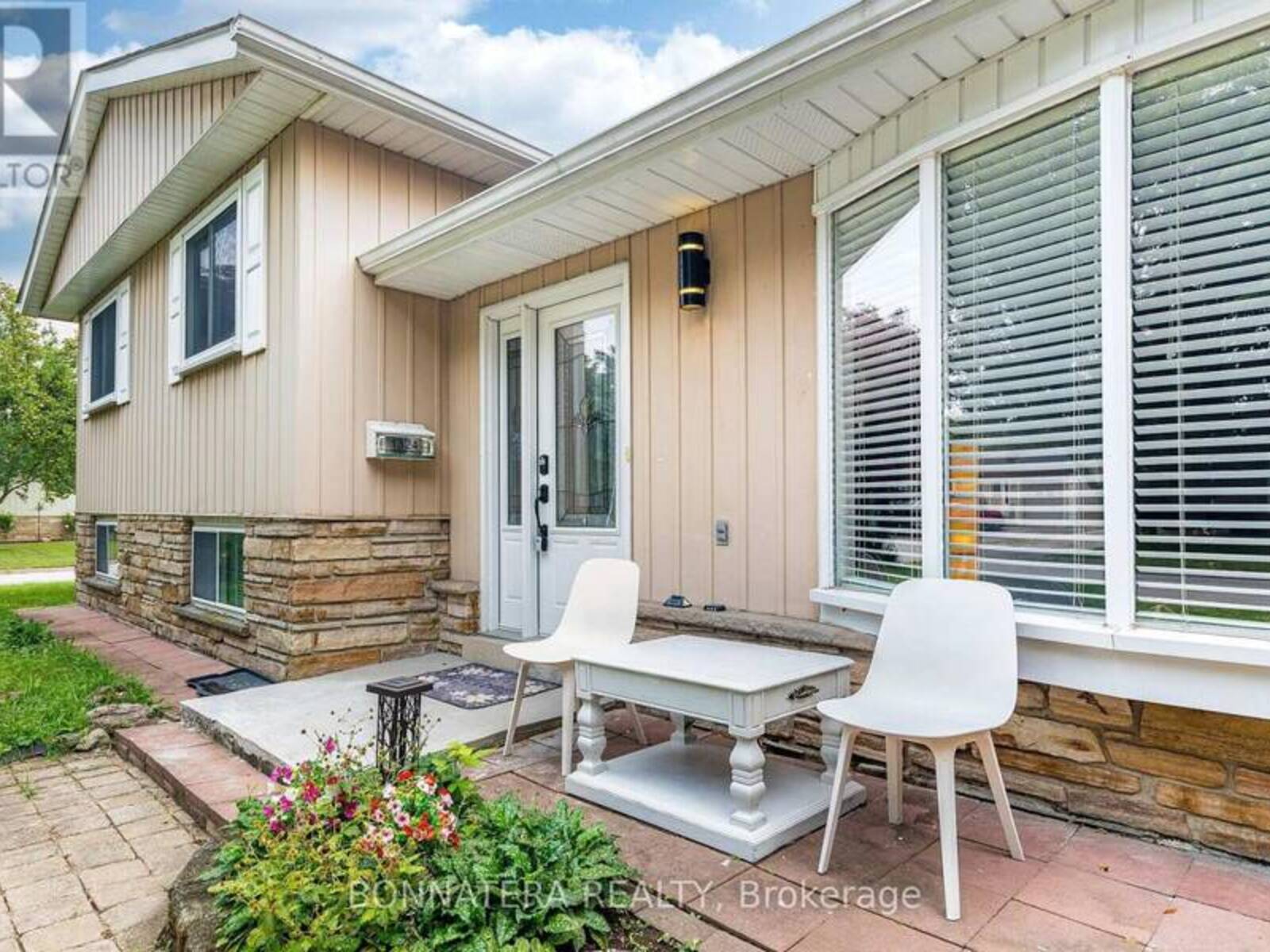 1324 ALDRIDGE CRESCENT, Burlington, Ontario L7M 1J1