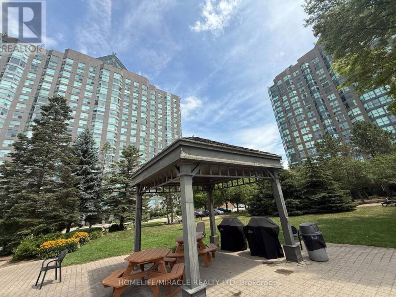 609 - 2177 BURNHAMTHORPE ROAD, Mississauga, Ontario L5L 5P9