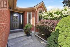 900 KEEWATIN PLACE | Kitchener Ontario | Slide Image Four