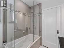 25 CASTLEWOOD ROAD | Toronto Ontario | Slide Image Eighteen