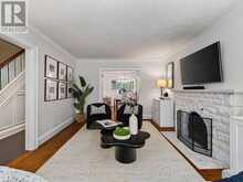 25 CASTLEWOOD ROAD | Toronto Ontario | Slide Image Four