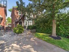 25 CASTLEWOOD ROAD Toronto Ontario, M5N 2L1