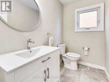 156 GWENDOLYN BOULEVARD | Georgina Ontario | Slide Image Thirteen