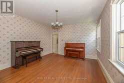 71 KING STREET | Toronto Ontario | Slide Image Nine