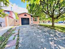 228 MARTINDALE CRESCENT | Brampton Ontario | Slide Image Three