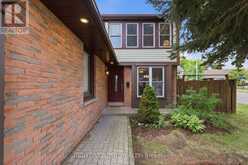 16 KINDLE COURT | Brampton Ontario | Slide Image Three