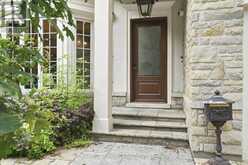 2025 HEARTWOOD COURT | Mississauga Ontario | Slide Image Five