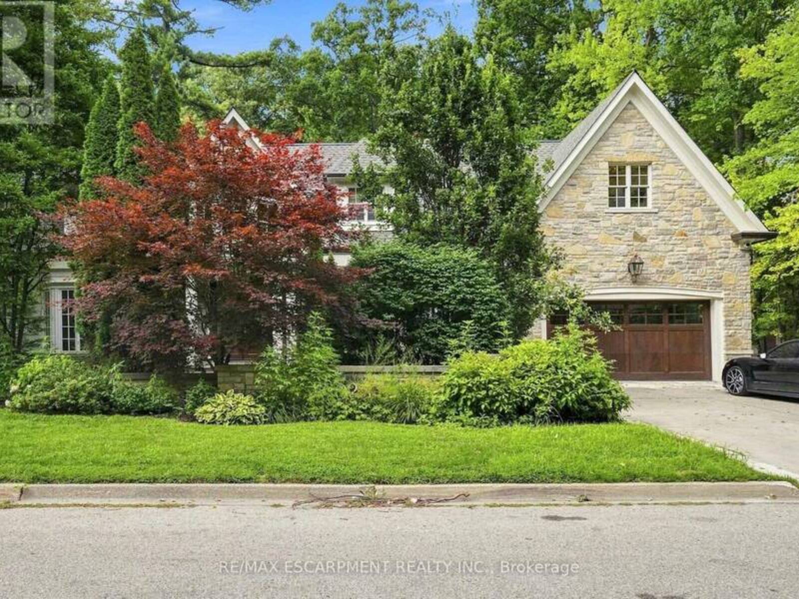 2025 HEARTWOOD COURT, Mississauga, Ontario L5C 4P7