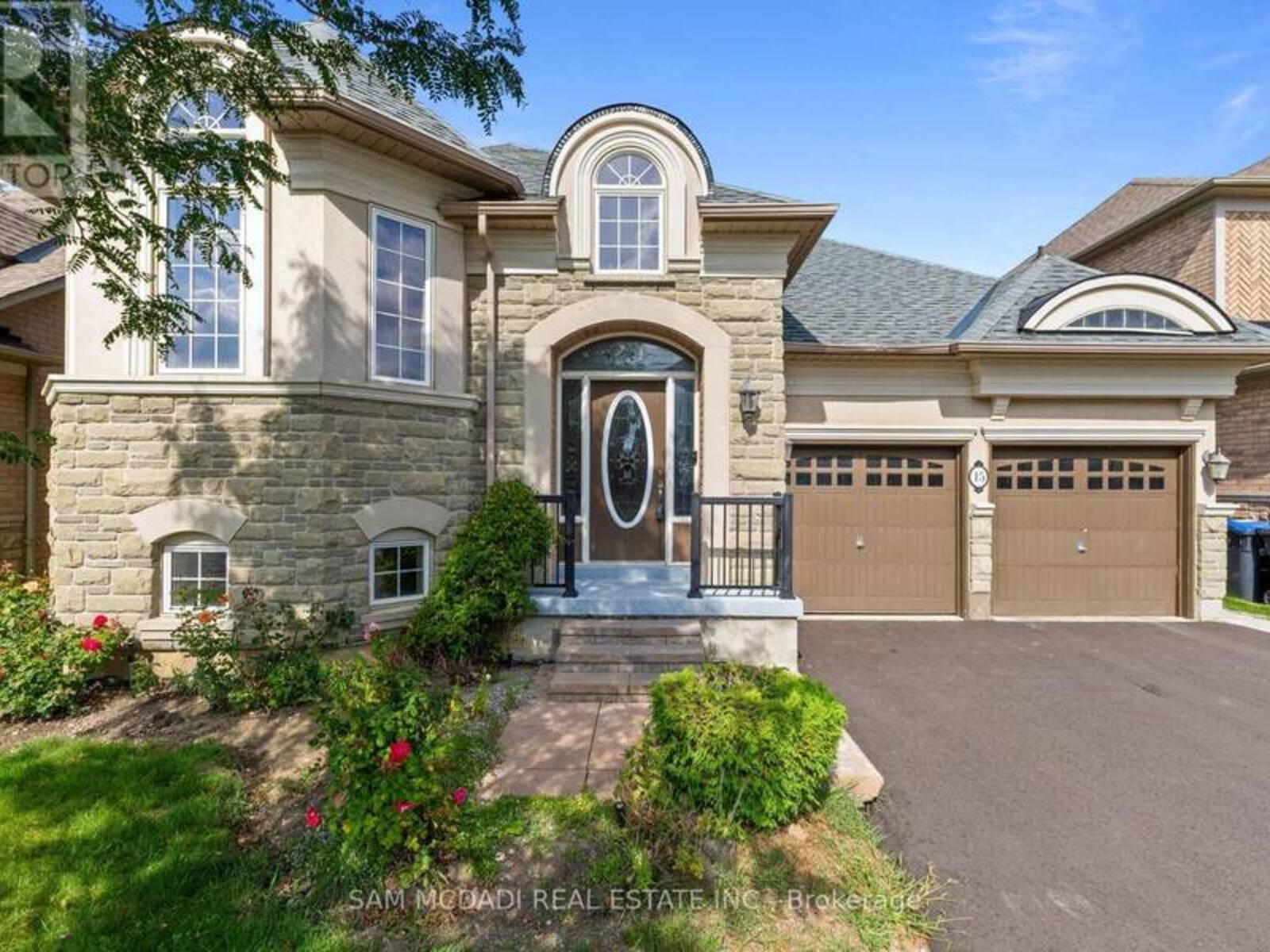 15 EAGLESPRINGS CRESCENT, Brampton, Ontario L6P 2V8
