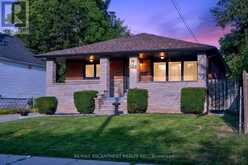 362 ROSSEAU ROAD | Hamilton Ontario | Slide Image Three