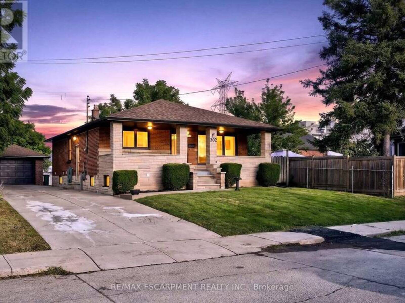 362 ROSSEAU ROAD, Hamilton, Ontario L8K 4T2